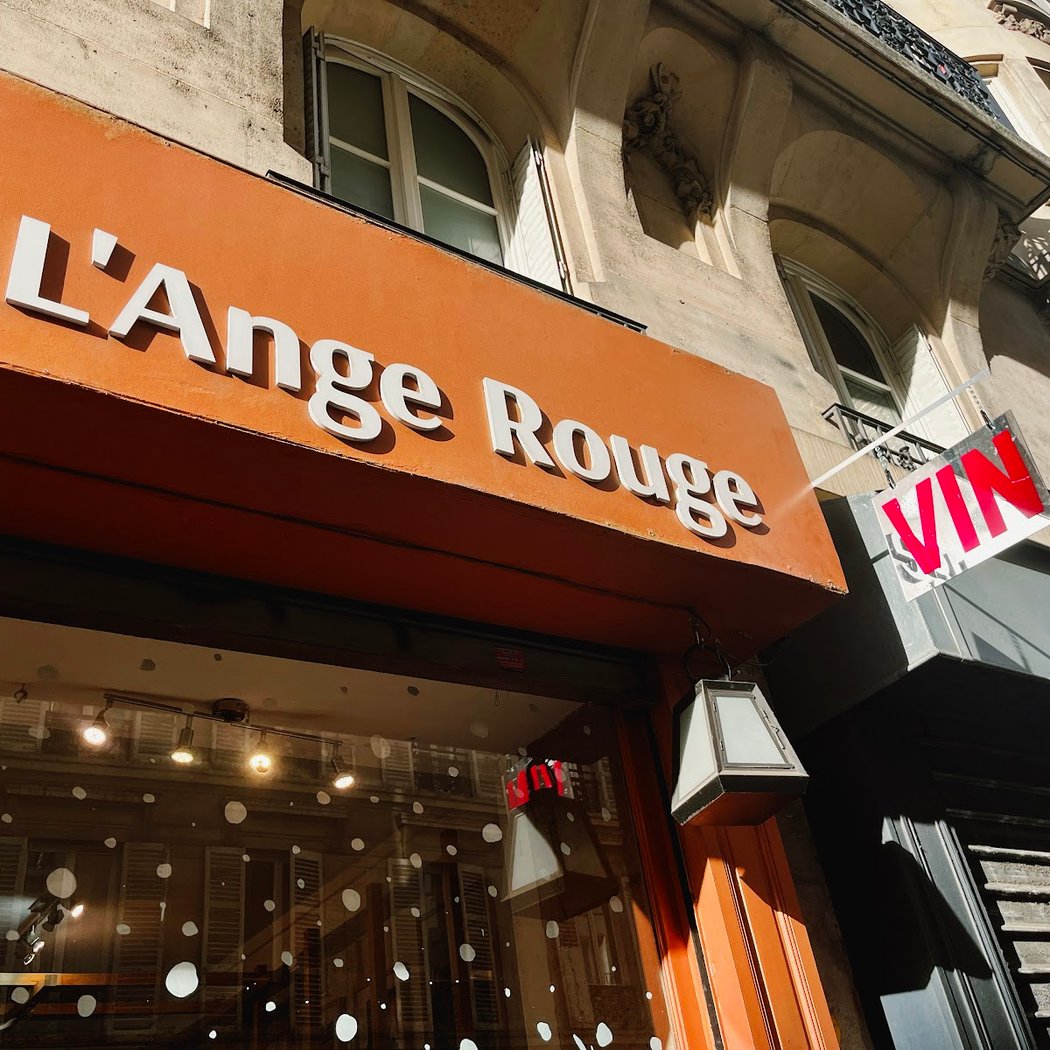 L'Ange rouge - Caviste - Pigalle 2